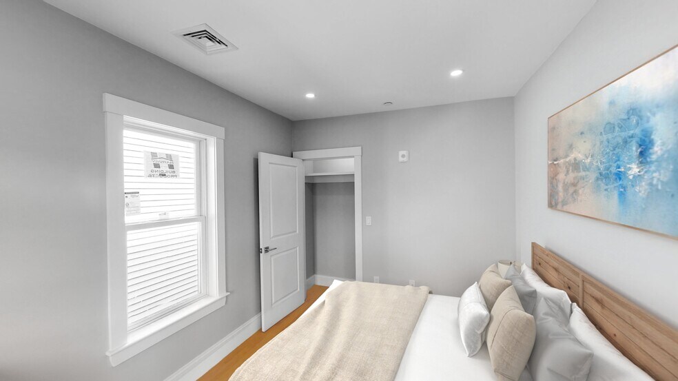 Building Photo - 47 Savin Hill Ave