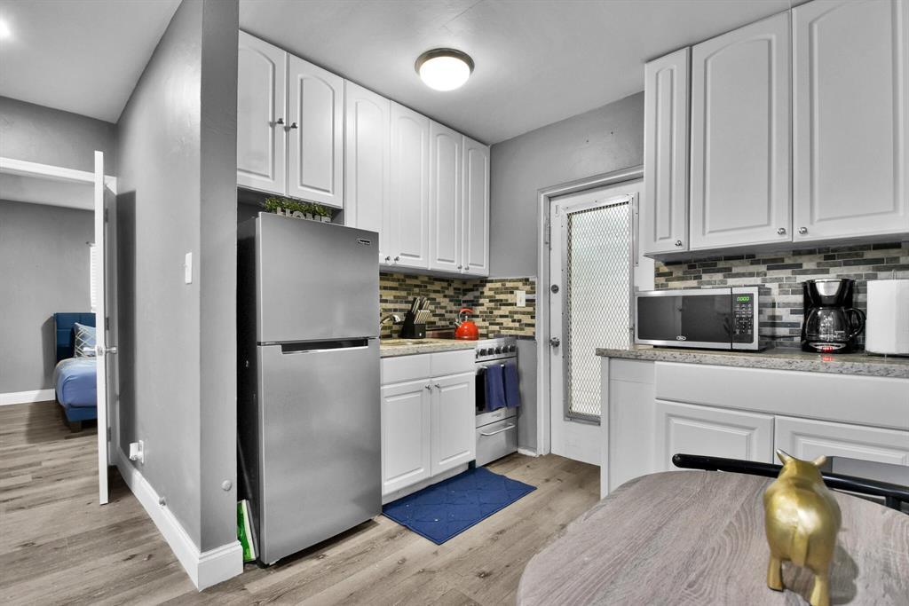 Building Photo - 201 SE 23rd St