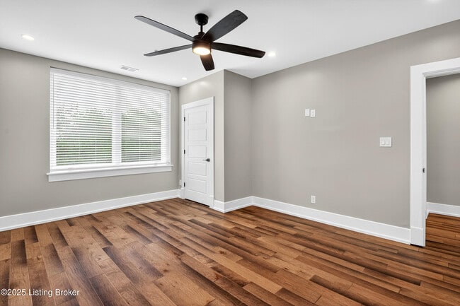 Building Photo - 1529 W Market St