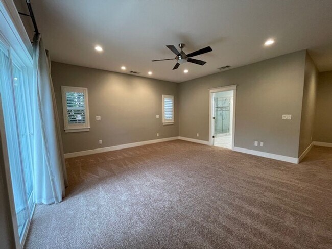 Building Photo - Classic Home with Modern Remodel and Huge Backyard in Desirable Arden Park Neighborhood!