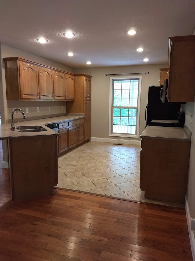 Building Photo - 6345 Osage Rd