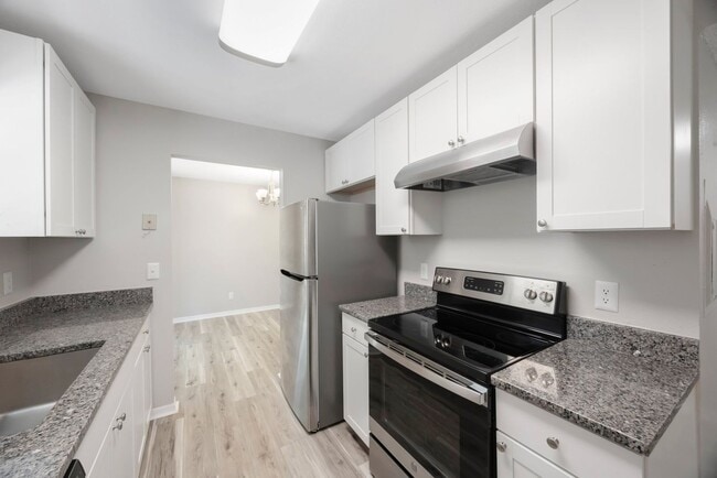 Building Photo - The Oaks at Safety Harbor 3 bedroom 2 bath