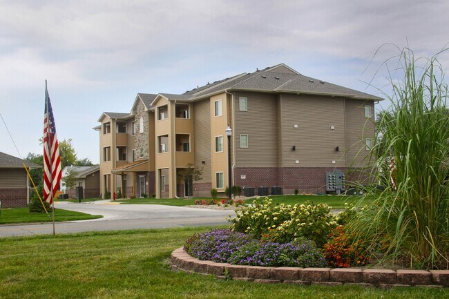 Primary Photo - 1617 E Military Ave
