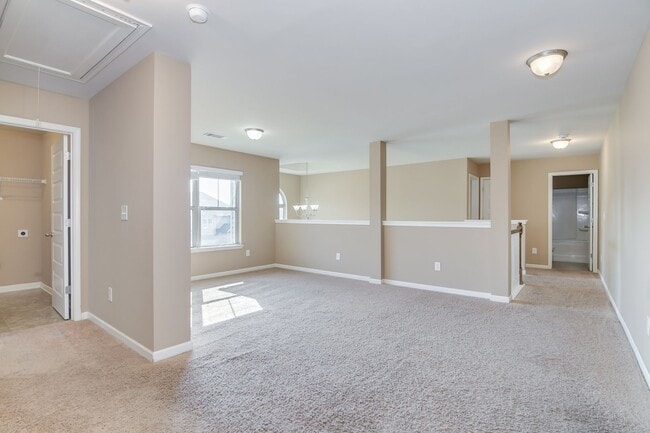 Building Photo - 5403 Hadwin Ct