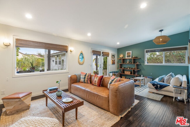 Building Photo - 1024 N Naomi St