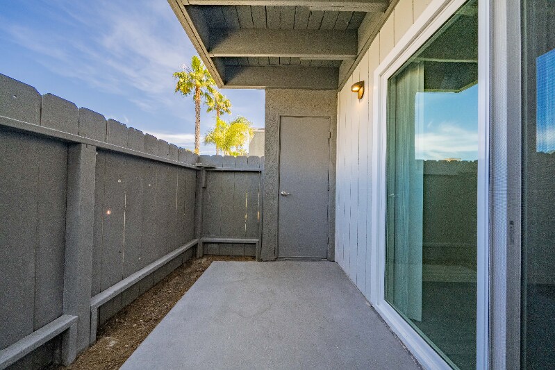 Building Photo - 343 Autumn Dr