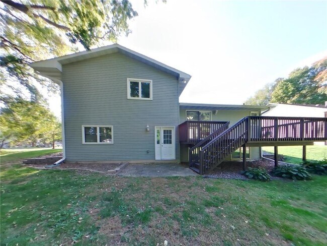 Building Photo - 5273 Lannon Ave NE