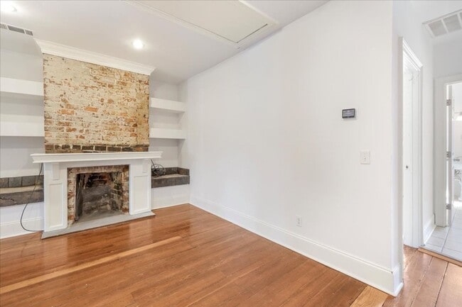 Building Photo - 216 W Anderson St