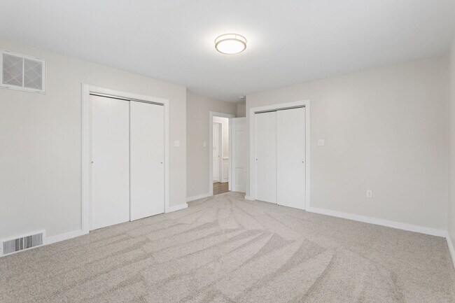 Building Photo - 127 Bell Ave