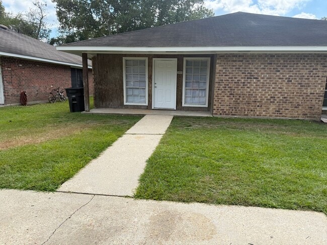 Primary Photo - 14922 Central Woods Ave