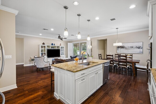 Building Photo - 2815 Sunbury Dr