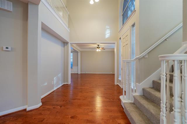 Building Photo - 703 Villanova Ct
