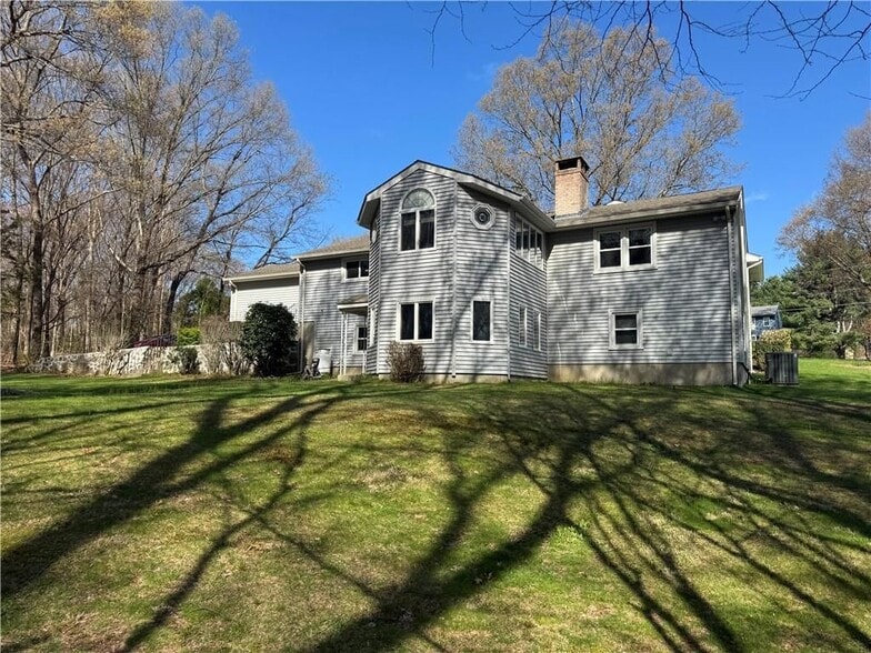 Building Photo - 4 Apple Orchard Ln