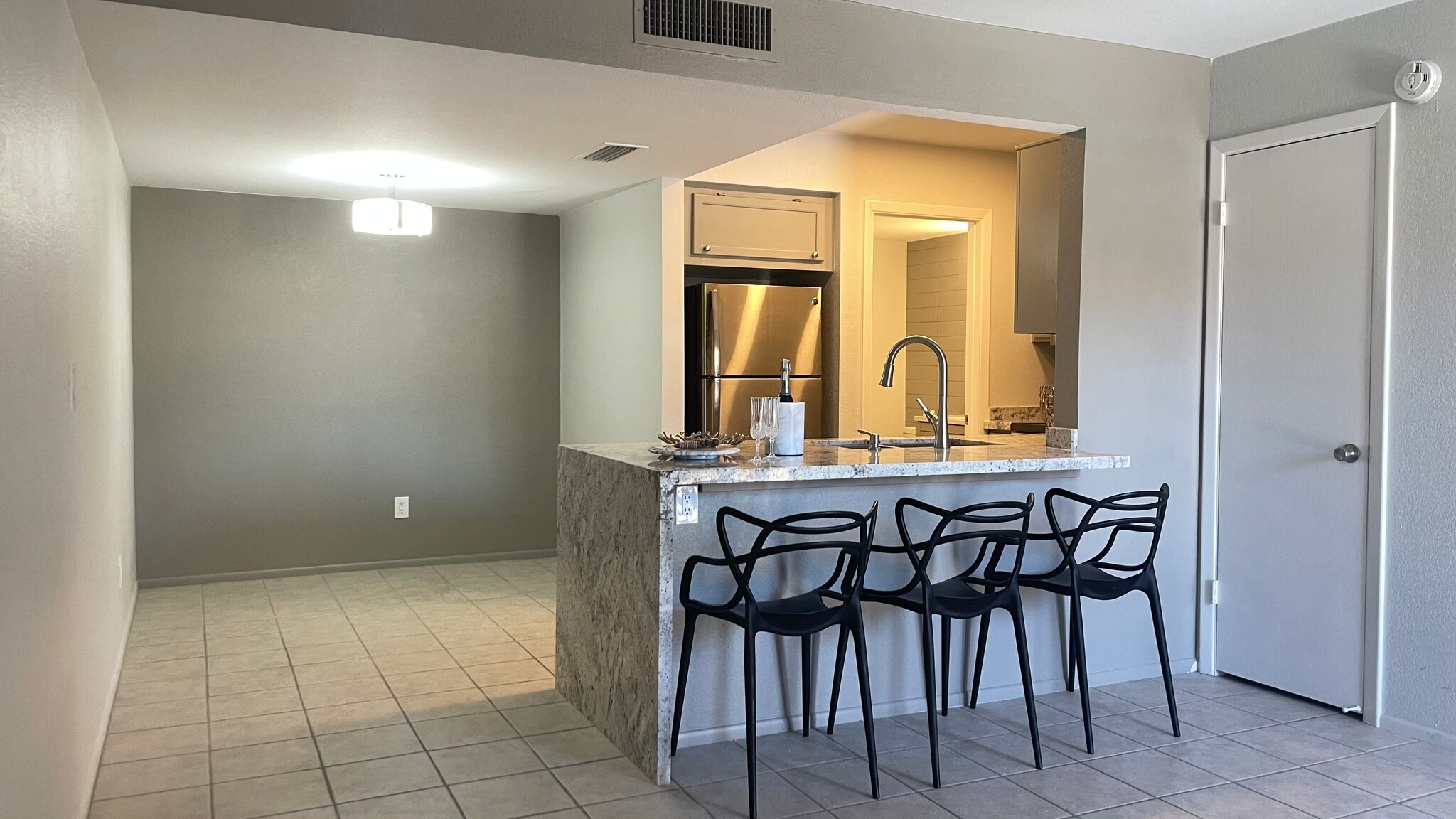 Building Photo - 8625 E Belleview Pl