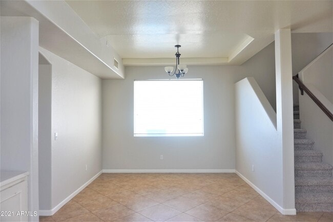 Building Photo - 1319 E Cathedral Rock Dr
