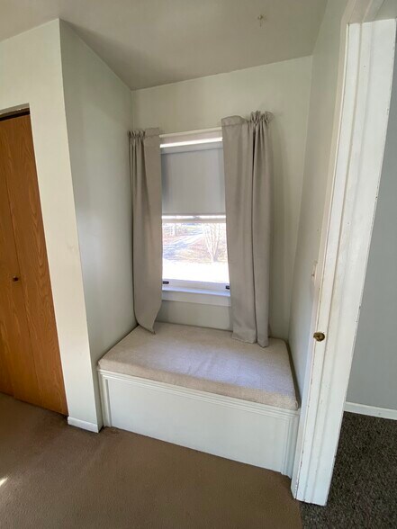 Build in reading nook with storage in bedroom 1 - 7012 W 138th Ln