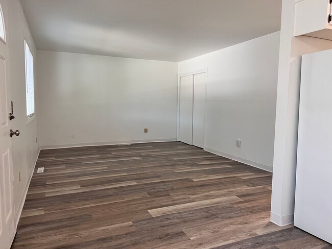 Building Photo - 3001 Boulder Ave