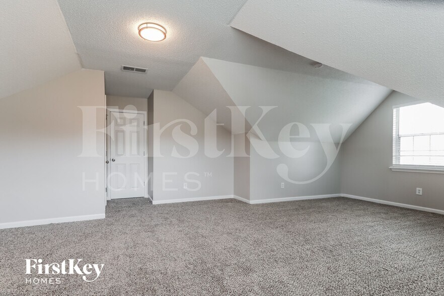 Building Photo - 3217 Ivy Lake Ct