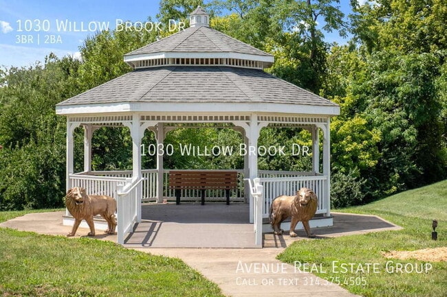 Building Photo - 1030 Willow Brook Dr