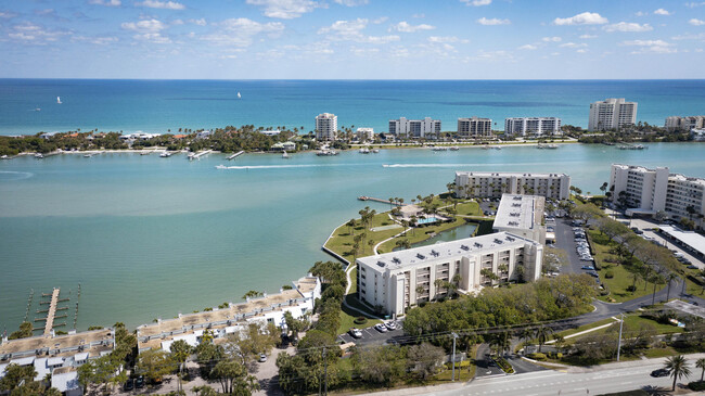 Building Photo - 100 Intracoastal Pl