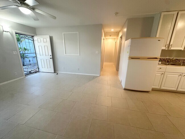 Building Photo - 1365 Kuahaka St