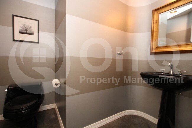 Building Photo - 5844 E Carefree Mountain Dr