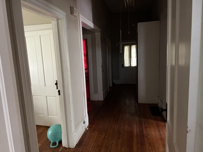 Building Photo - 212 E Capitola Ave