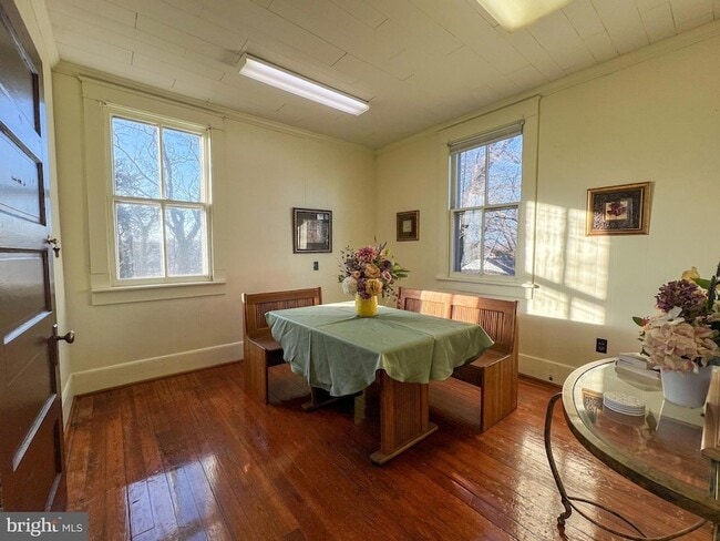 Building Photo - 314 North St