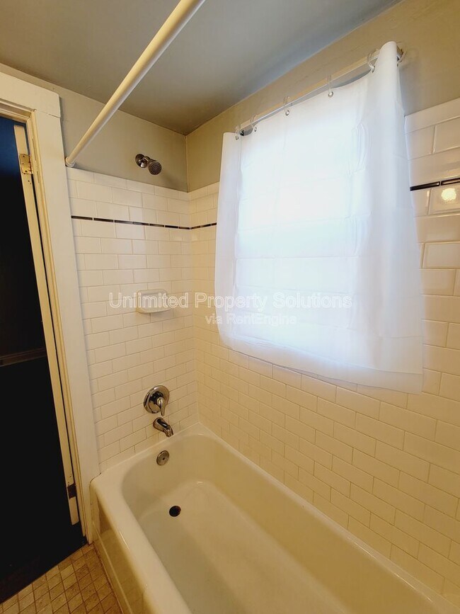 Building Photo - 2410 Wrightsville Ave