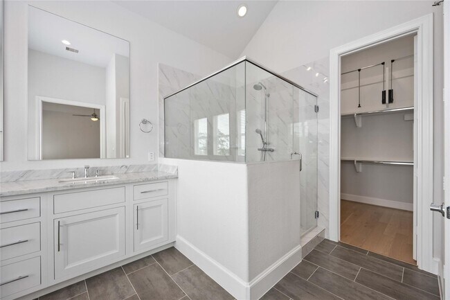 Building Photo - 10919 Grove Tree Ln