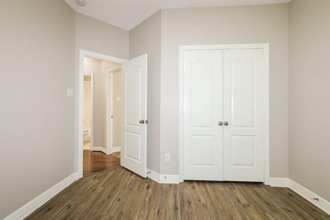 Building Photo - 6815 Durango Creek Dr
