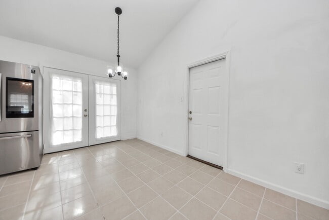 Building Photo - 1610 7th St