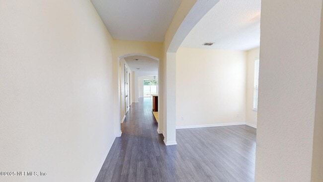 Building Photo - 15707 Lexington Park Blvd