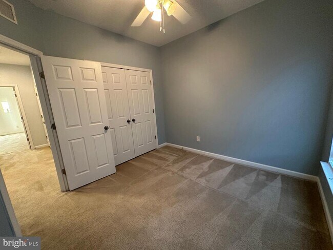Building Photo - 9075 Alexander Way