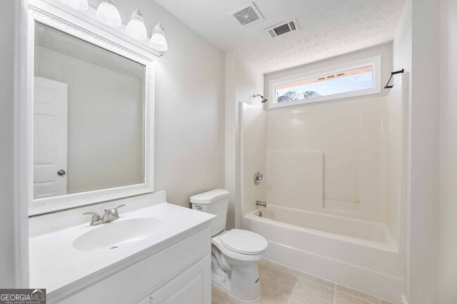 Building Photo - 7988 Westlake Dr