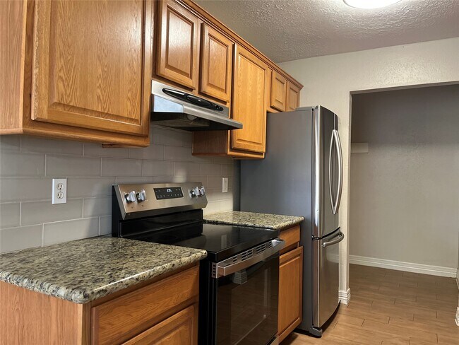 Building Photo - 12606 Monaco Rd