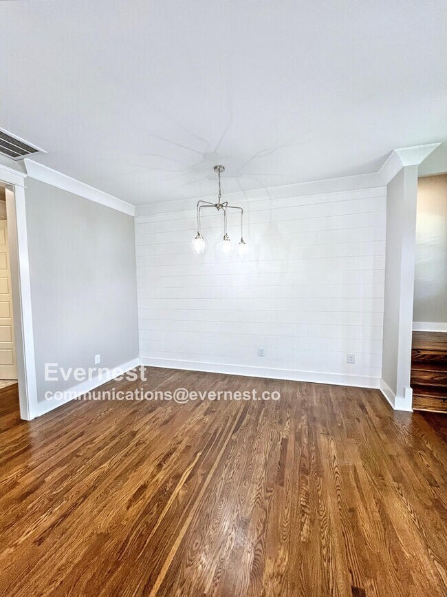 Building Photo - 1305 62nd Ave N