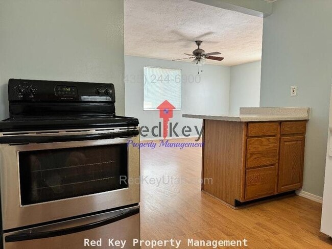 Building Photo - 130 S 100 W