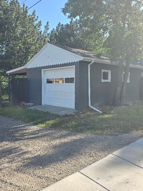 Building Photo - 2615 Silver Blvd