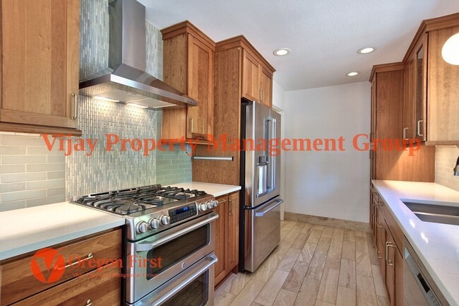 Building Photo - 12274 NW Coleman Dr
