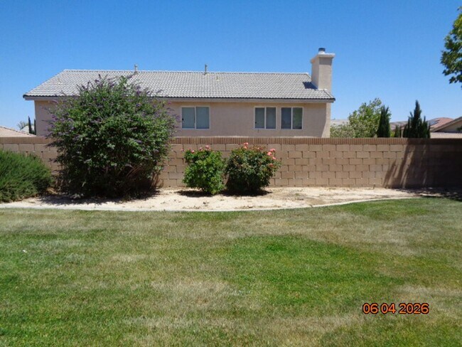 Building Photo - Gorgeous 2 Story built in 2003 with 2743 sq. ft.