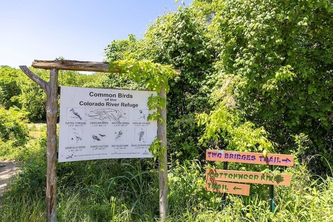 Building Photo - 326 Tahitian Dr