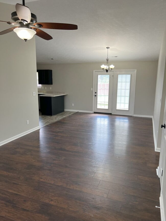 Building Photo - 3-Bedroom Home in Desirable Fields of Lancassange, Jeffersonville