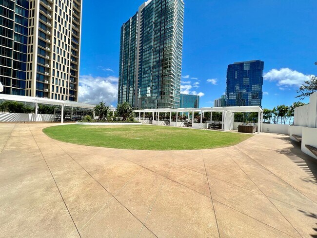 Building Photo - Well Maintained 1 Bed, 1 Bath, 1 parking i...