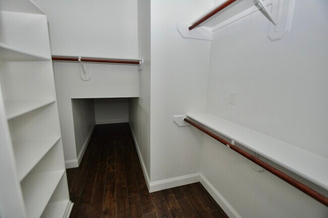 Building Photo - 8819 Hedgestone Ct