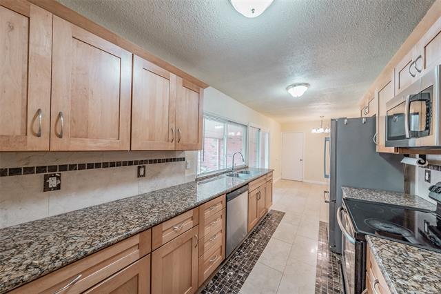 Building Photo - 5605 Squires Dr