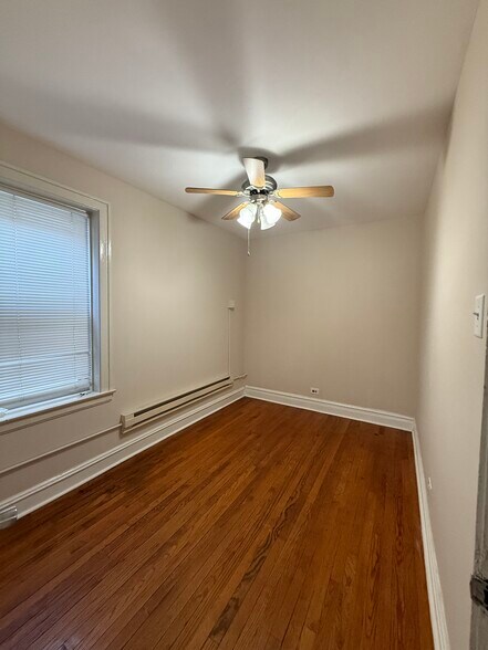 Building Photo - 5207 S Artesian Ave