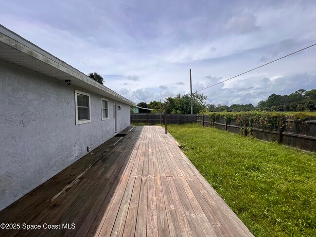 Building Photo - 279 Fernandina St NW