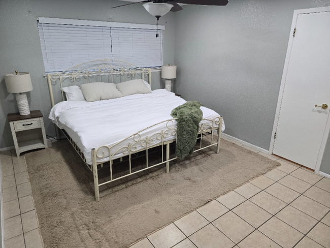 Building Photo - 4215 Summer Breeze Ln
