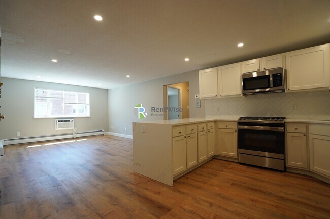 Primary Photo - 965 Fellsway